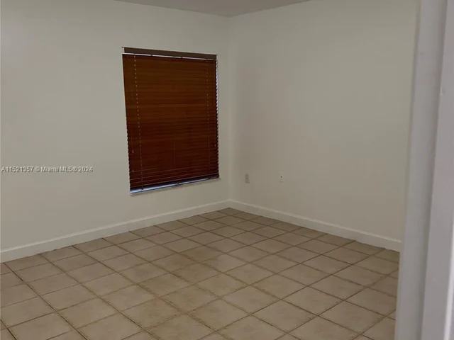 957 NW 132nd Ave W, Miami FL 33182