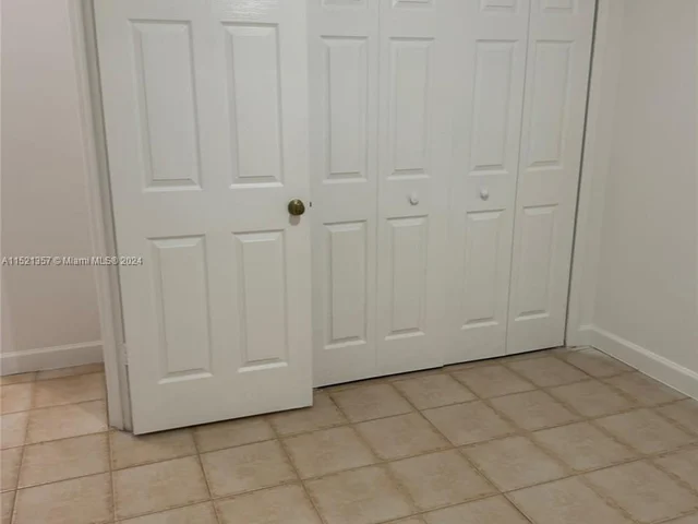 957 NW 132nd Ave W, Miami FL 33182