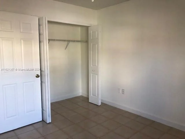 957 NW 132nd Ave W, Miami FL 33182