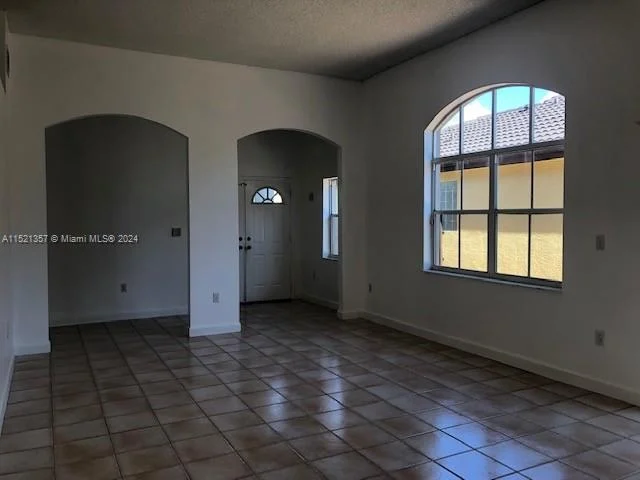 957 NW 132nd Ave W, Miami FL 33182