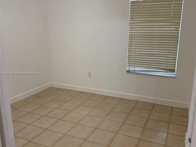 957 NW 132nd Ave W, Miami FL 33182