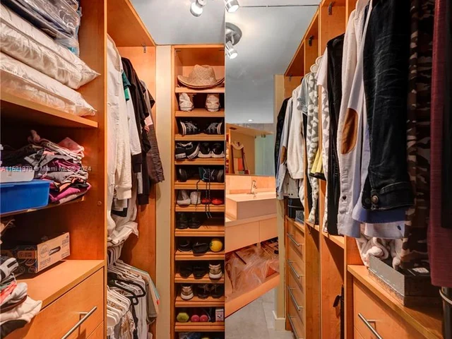 20335 W COUNTRY CLUB DR # 2605, Aventura FL 33180