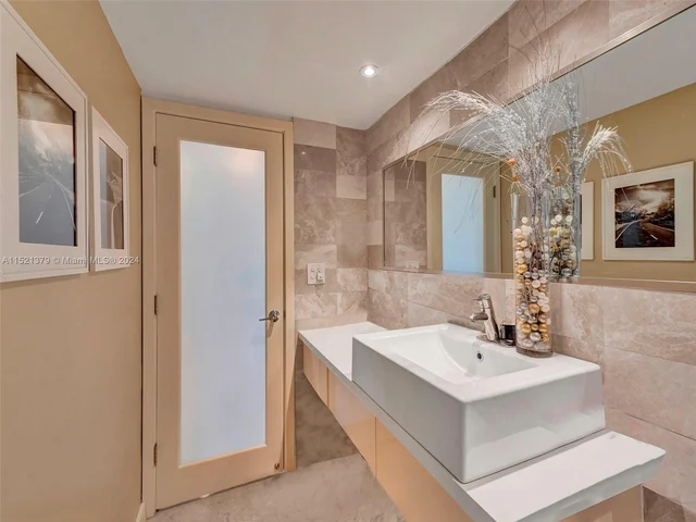 20335 W COUNTRY CLUB DR # 2605, Aventura FL 33180