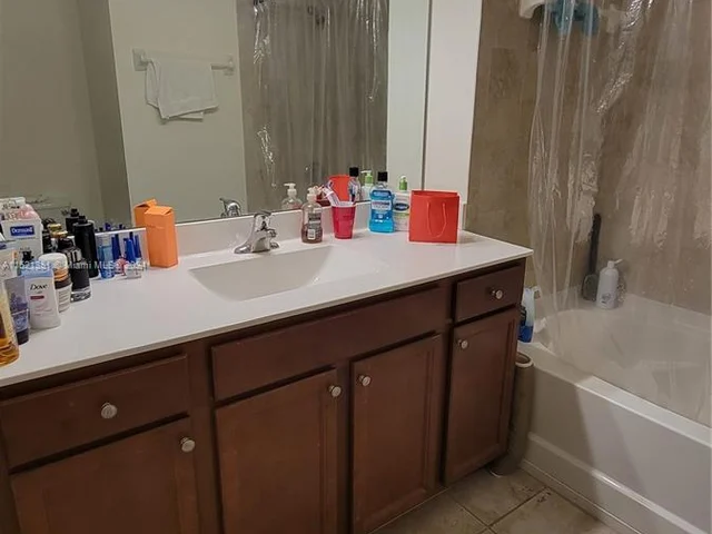 10600 NW 88th St # 104, Doral FL 33178