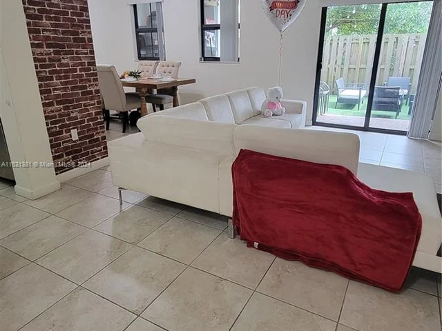 10600 NW 88th St # 104, Doral FL 33178