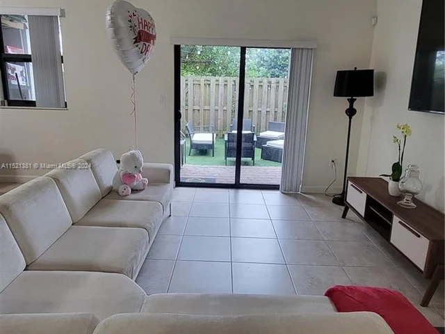 10600 NW 88th St # 104, Doral FL 33178