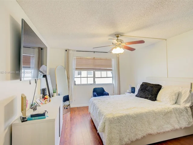 6663 Via Regina # 6663, Boca Raton FL 33433