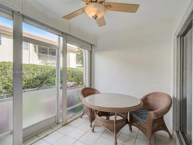 6663 Via Regina # 6663, Boca Raton FL 33433