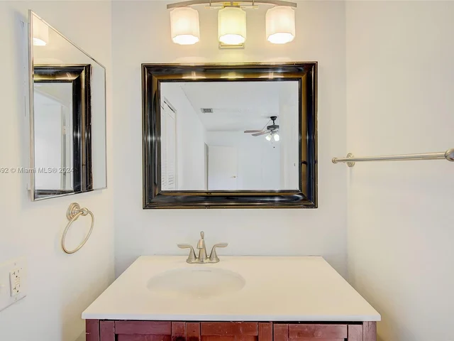 6663 Via Regina # 6663, Boca Raton FL 33433