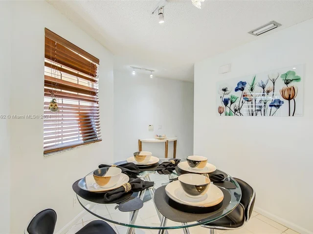 6663 Via Regina # 6663, Boca Raton FL 33433