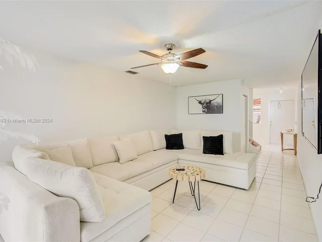 6663 Via Regina # 6663, Boca Raton FL 33433