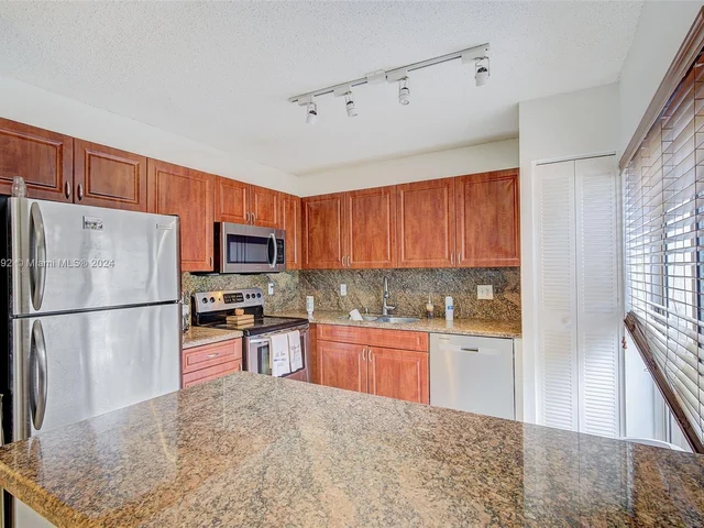 6663 Via Regina # 6663, Boca Raton FL 33433