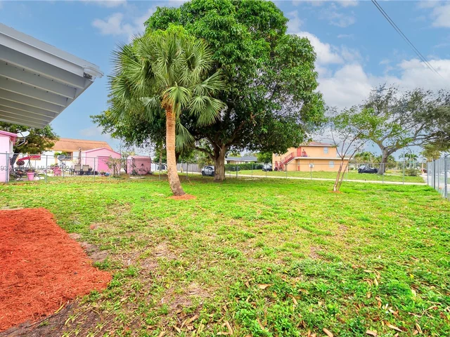 145 SW 13th Ave, Delray Beach FL 33444