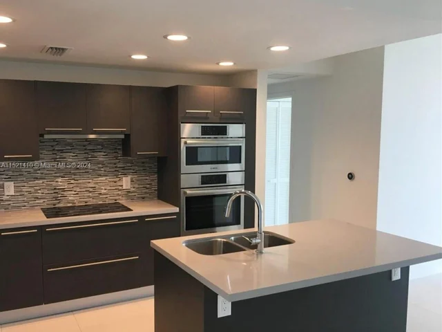 7751 NW 107th Ave # 203, Doral FL 33178