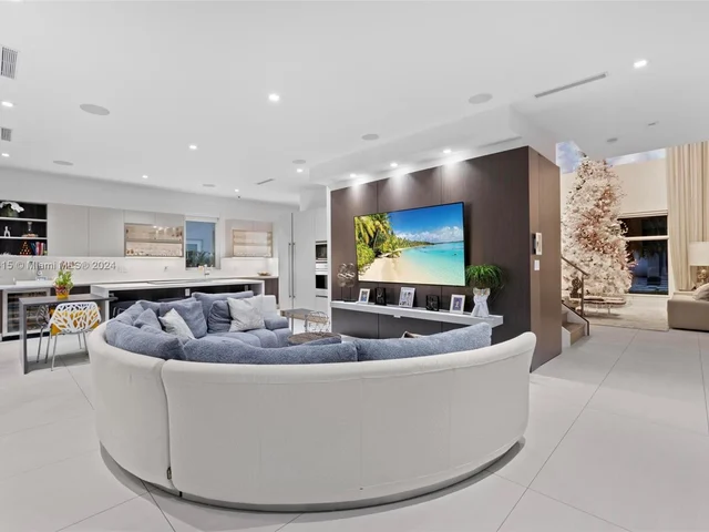 10593 NW 67th Ter # 10593, Doral FL 33178