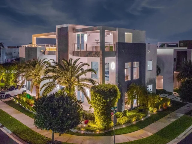 10593 NW 67th Ter # 10593, Doral FL 33178