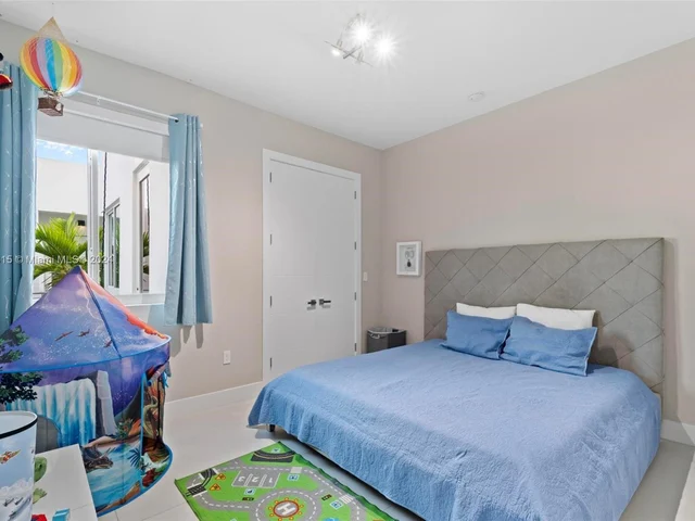 10593 NW 67th Ter # 10593, Doral FL 33178