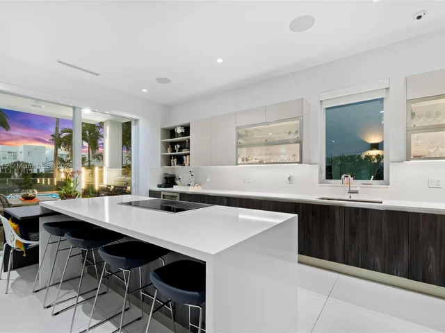 10593 NW 67th Ter # 10593, Doral FL 33178