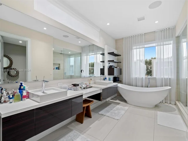 10593 NW 67th Ter # 10593, Doral FL 33178