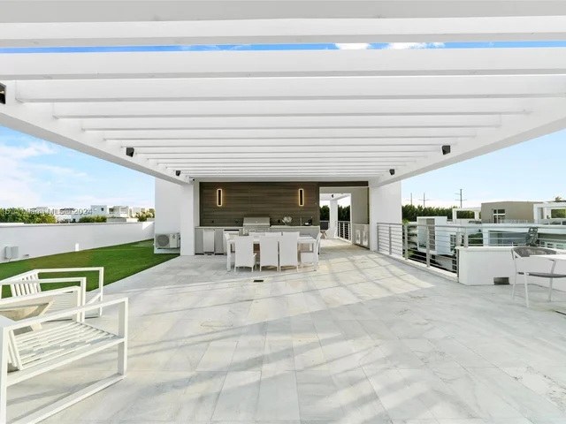 10593 NW 67th Ter # 10593, Doral FL 33178