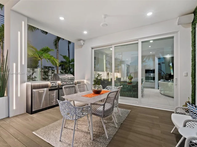 10593 NW 67th Ter # 10593, Doral FL 33178