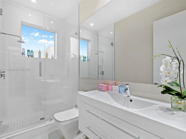 10593 NW 67th Ter # 10593, Doral FL 33178