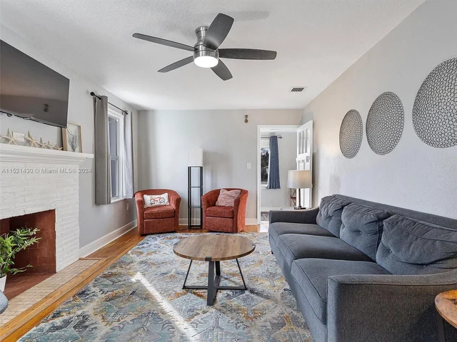 931 N 16th Ct, Hollywood FL 33020