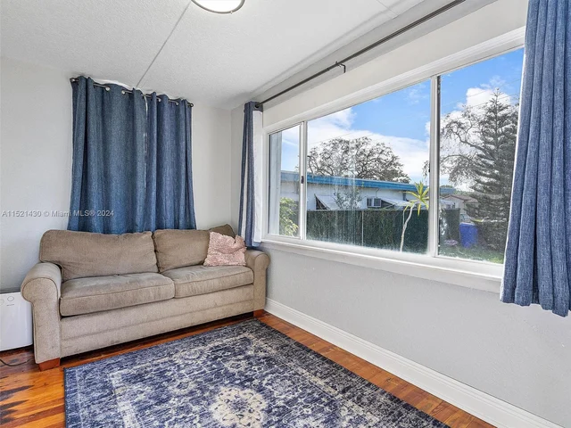 931 N 16th Ct, Hollywood FL 33020