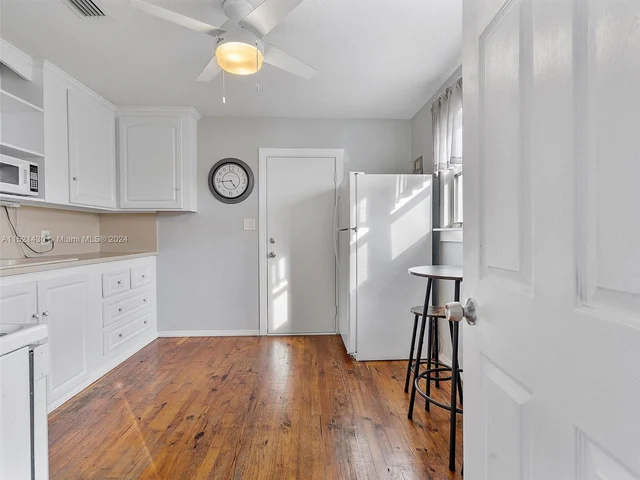 931 N 16th Ct, Hollywood FL 33020