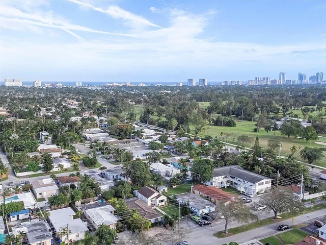 931 N 16th Ct, Hollywood FL 33020