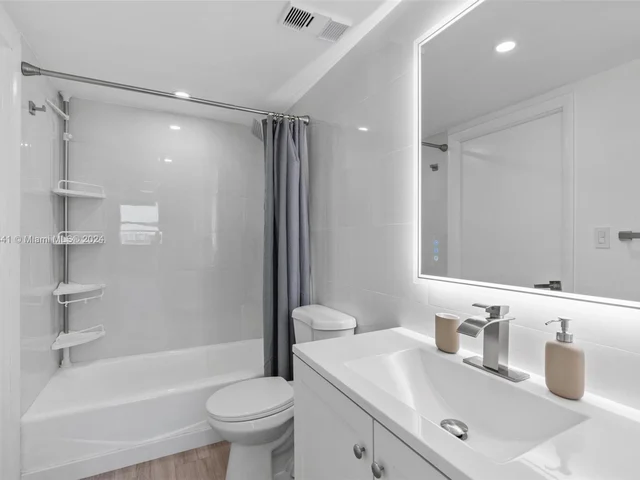 1470 NE 123 # A1413, North Miami Beach FL 33161