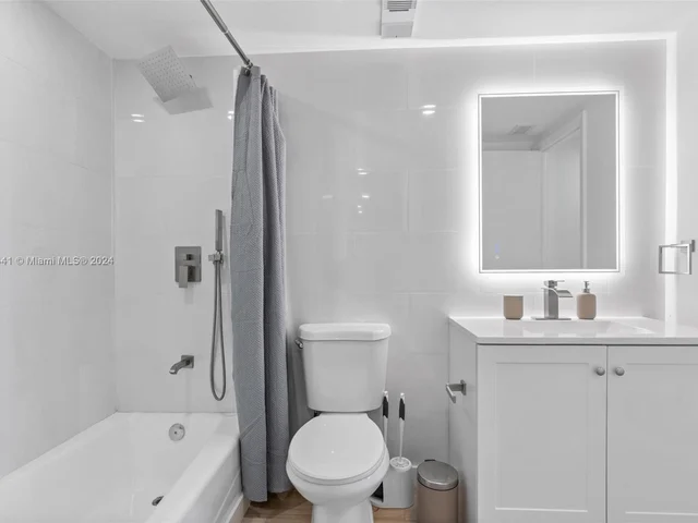 1470 NE 123 # A1413, North Miami Beach FL 33161