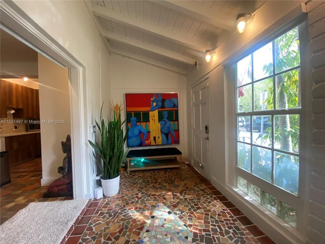 817 Espanola Way, Miami Beach FL 33139