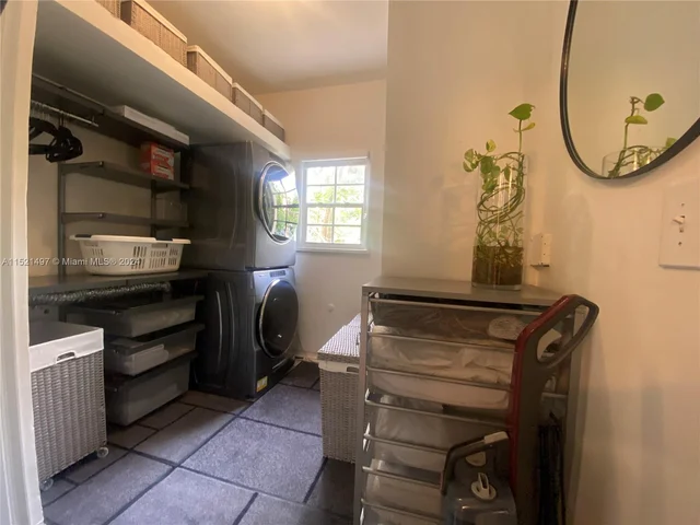 817 Espanola Way, Miami Beach FL 33139