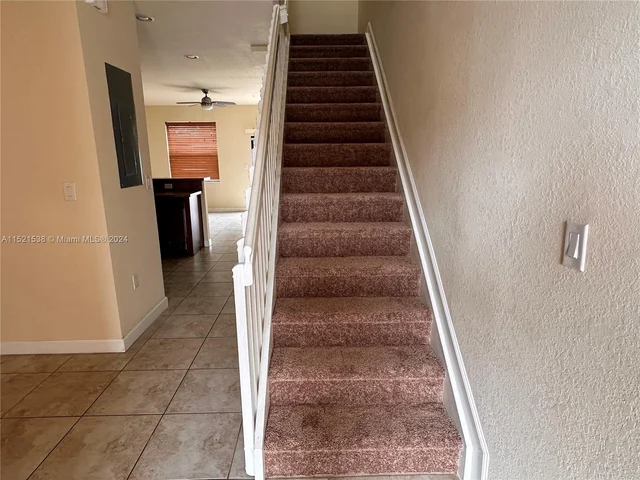 8860 W 35th Way, Hialeah FL 33018