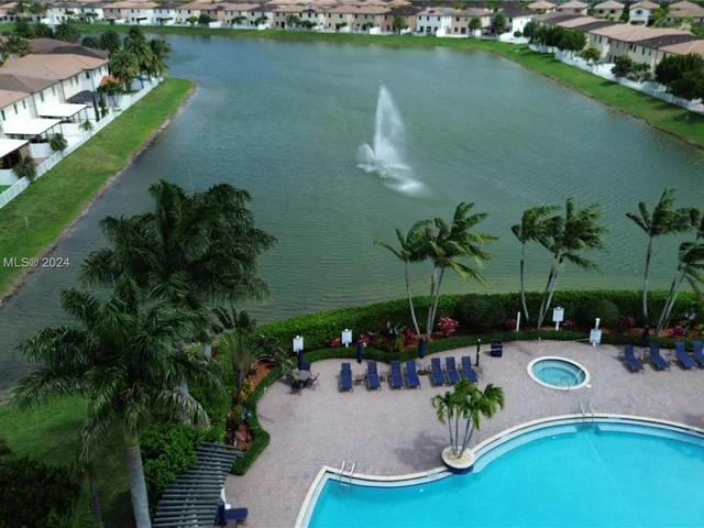 8860 W 35th Way, Hialeah FL 33018