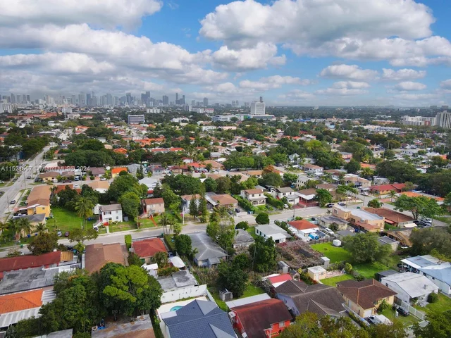 310 SW 31st Ct, Miami FL 33135