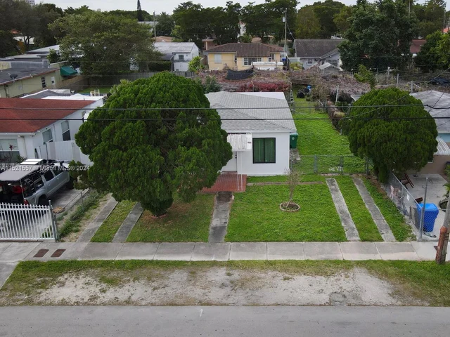 310 SW 31st Ct, Miami FL 33135