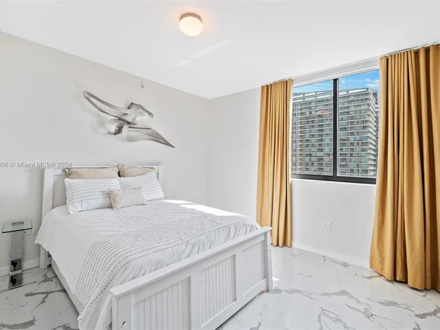 999 SW 1st Ave # 2504, Miami FL 33130