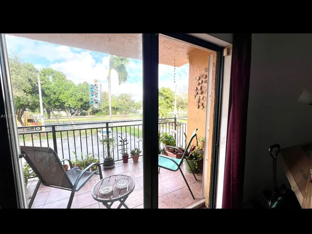 9340 Fontainebleau Blvd # W201, Miami FL 33172