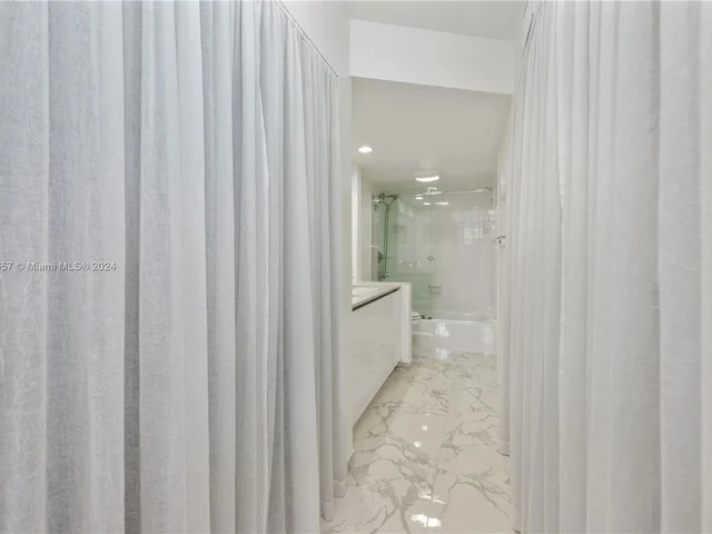 17800 Atlantic Blvd # 403, Sunny Isles Beach FL 33160