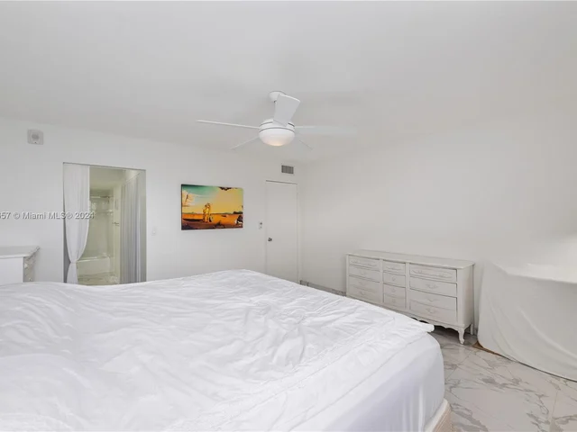 17800 Atlantic Blvd # 403, Sunny Isles Beach FL 33160