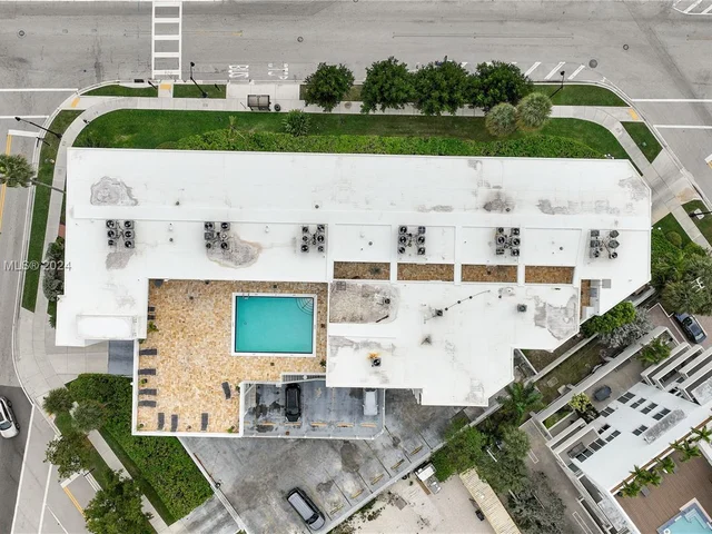 17800 Atlantic Blvd # 403, Sunny Isles Beach FL 33160