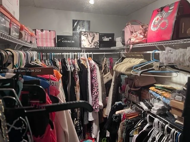 2307 S Cypress Bend Dr # 406A, Pompano Beach FL 33069