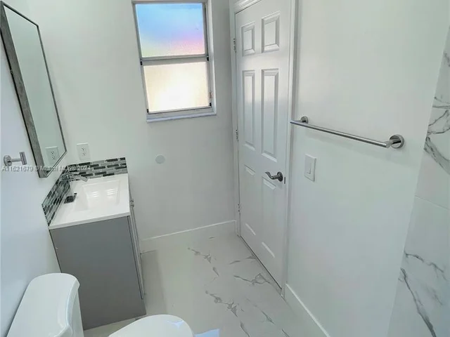 1570 NE 33rd Road # 11, Homestead FL 33033