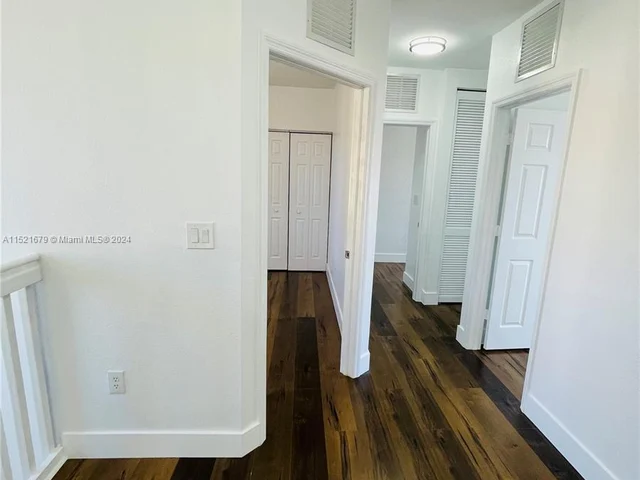 1570 NE 33rd Road # 11, Homestead FL 33033