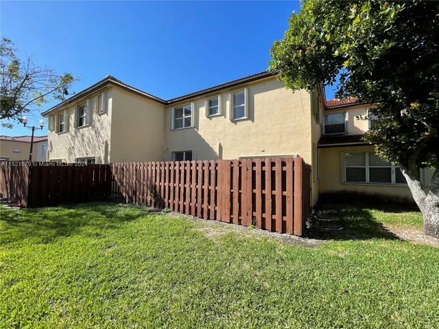 1570 NE 33rd Road # 11, Homestead FL 33033