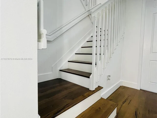 1570 NE 33rd Road # 11, Homestead FL 33033