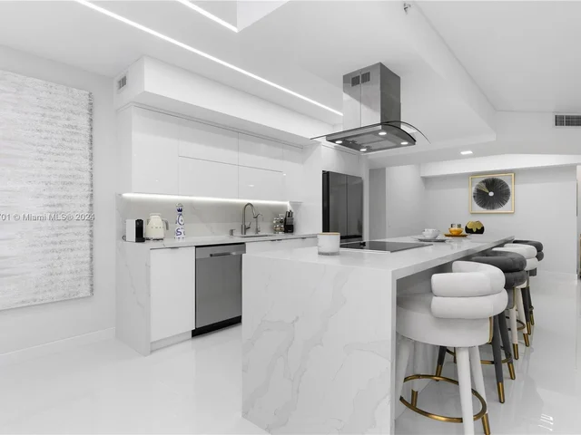 21205 Yacht Club Dr # 407, Aventura FL 33180