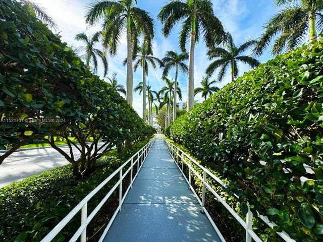 21205 Yacht Club Dr # 407, Aventura FL 33180